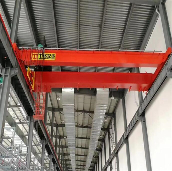球盟会新型双梁桥式起重机